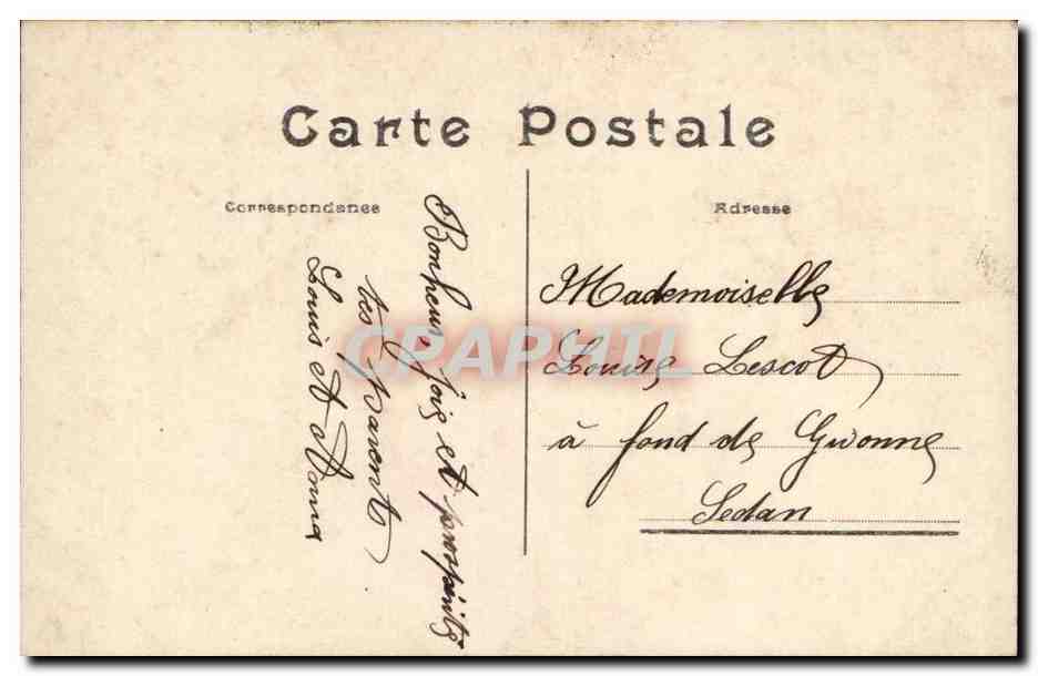 Jeune femme en robe rose tenant un panier de fleurs — 'Heureux Anniversaire' — C. MODO Photo, n°2029 — Reverso