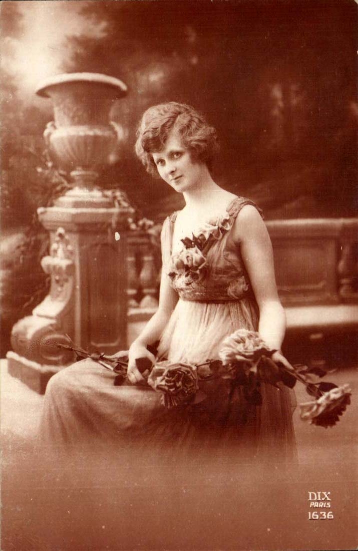 CPA Fantaisie Femme