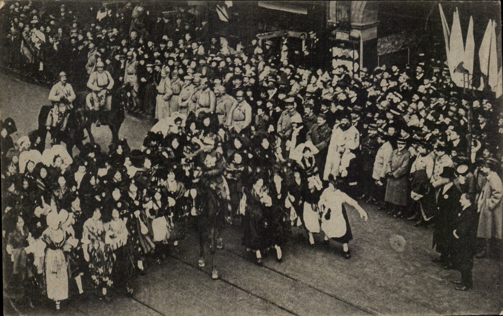 Entrée du Maréchal Pétain à Strasbourg — 25 novembre 1918 — Maison d'édition d'Art alsacien