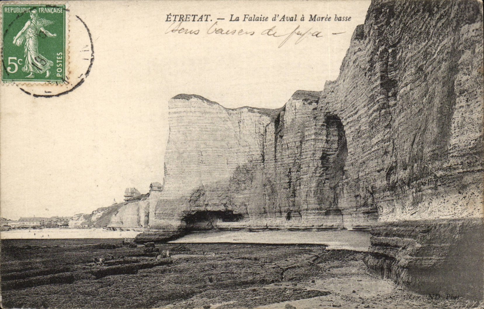 Etretat CPA La falaise d'aval a maree basse