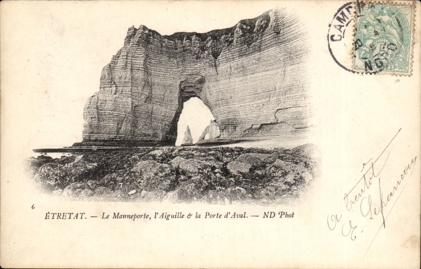 Etretat CPA La Manneporte L'aiguille et la port d'aval