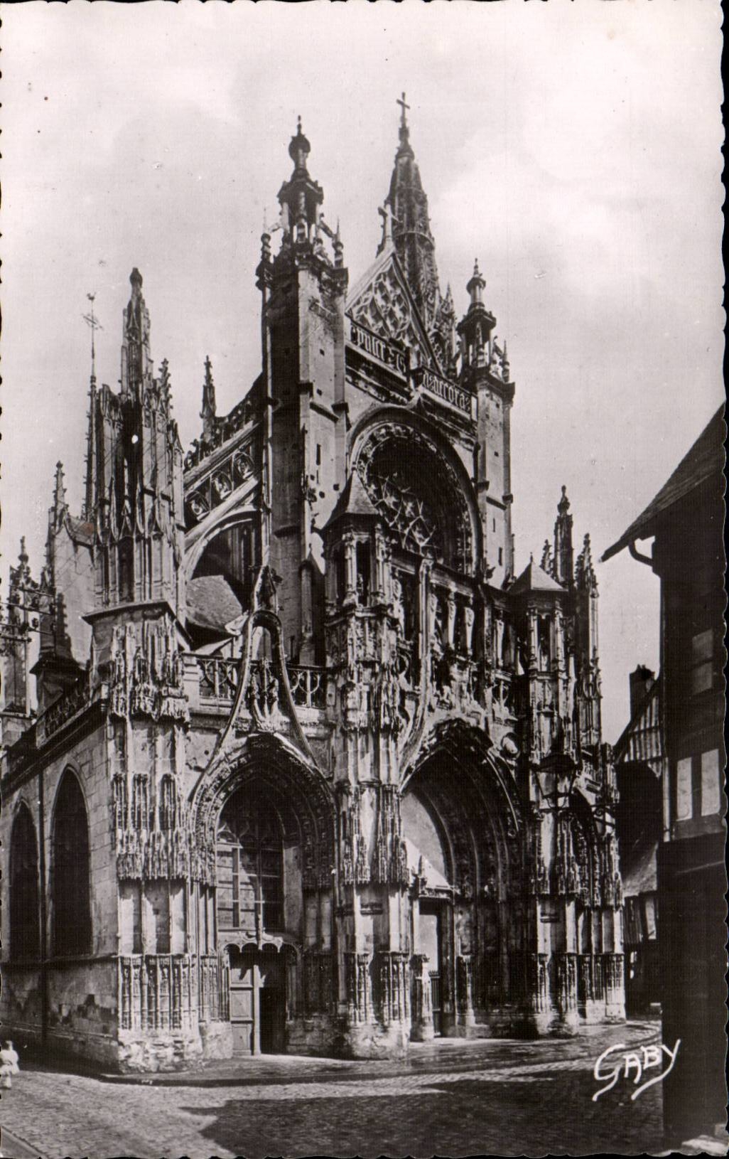 Caudebec en Caux CPM Eglise Notre Dame Place du parvis