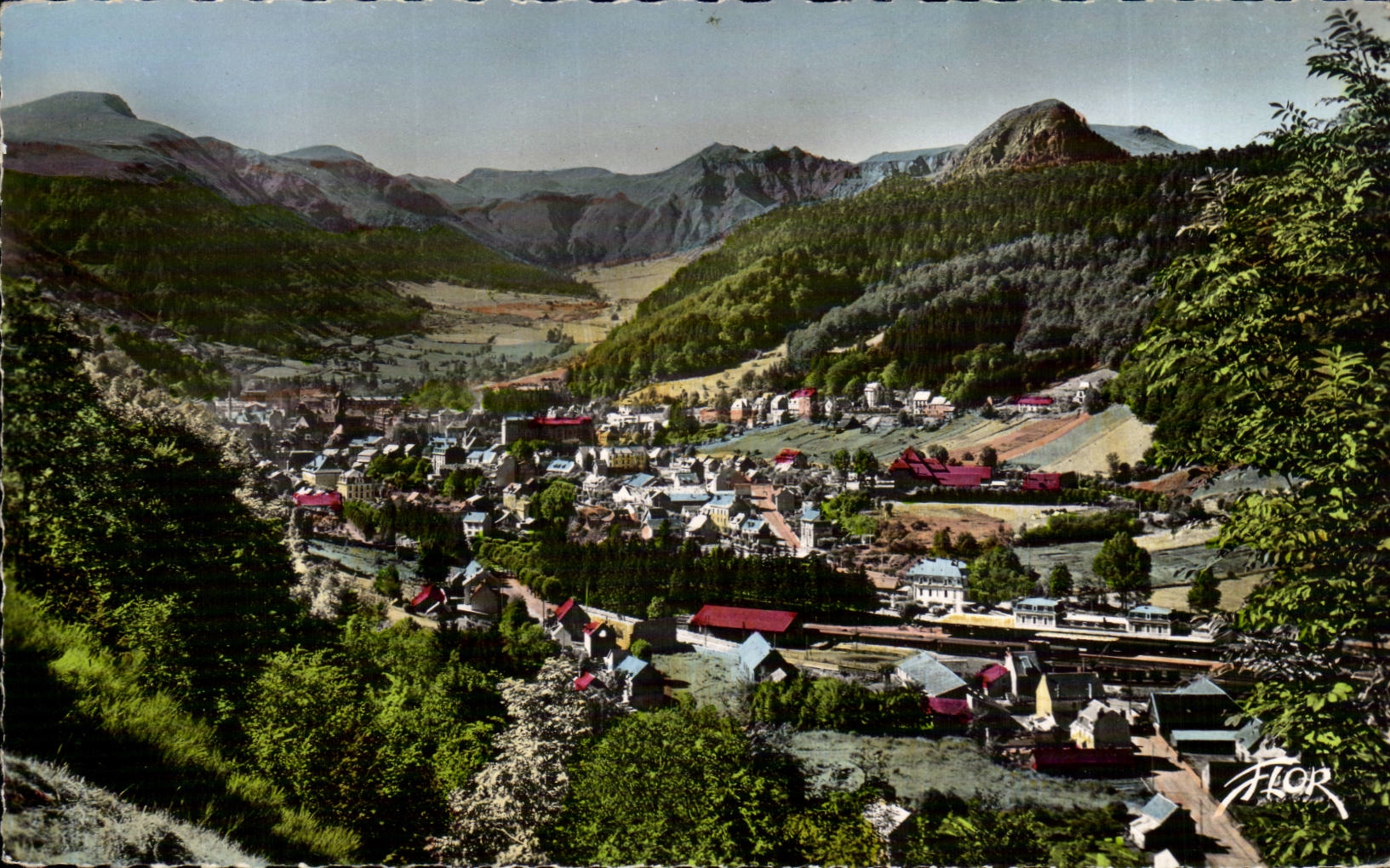 Le Mont Dore - Vue Generale - CPA 