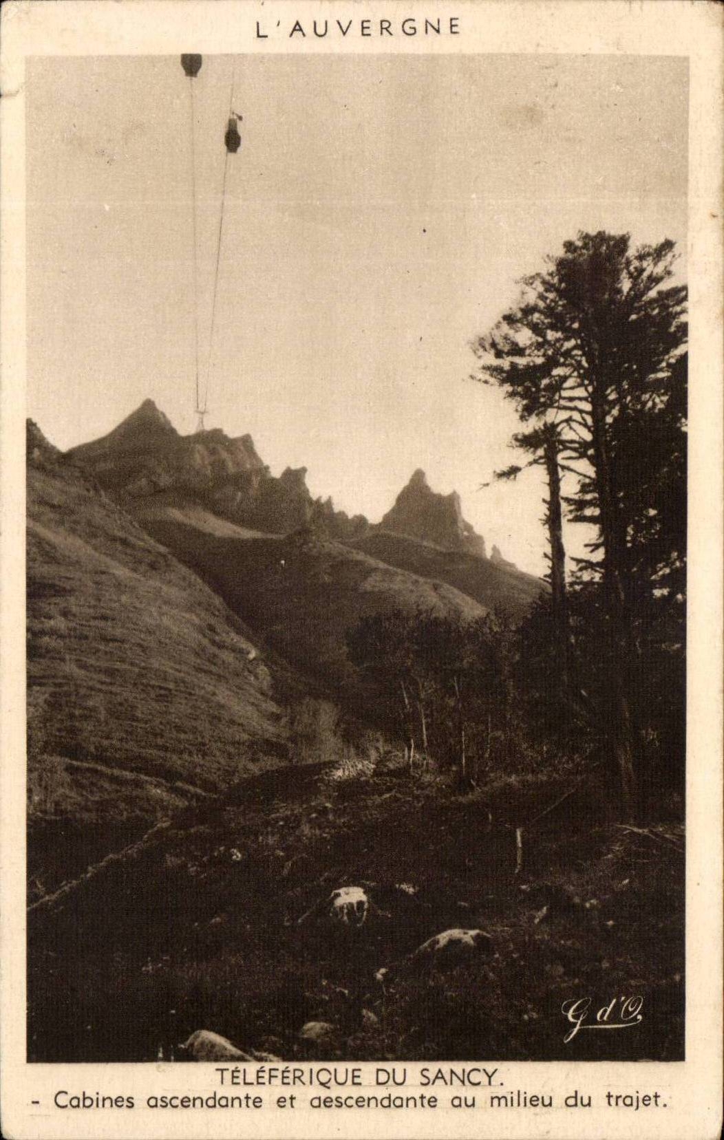 Téléphérique du Sancy — Cabines ascendante et descendante au milieu du trajet — G d’O, éditeur
