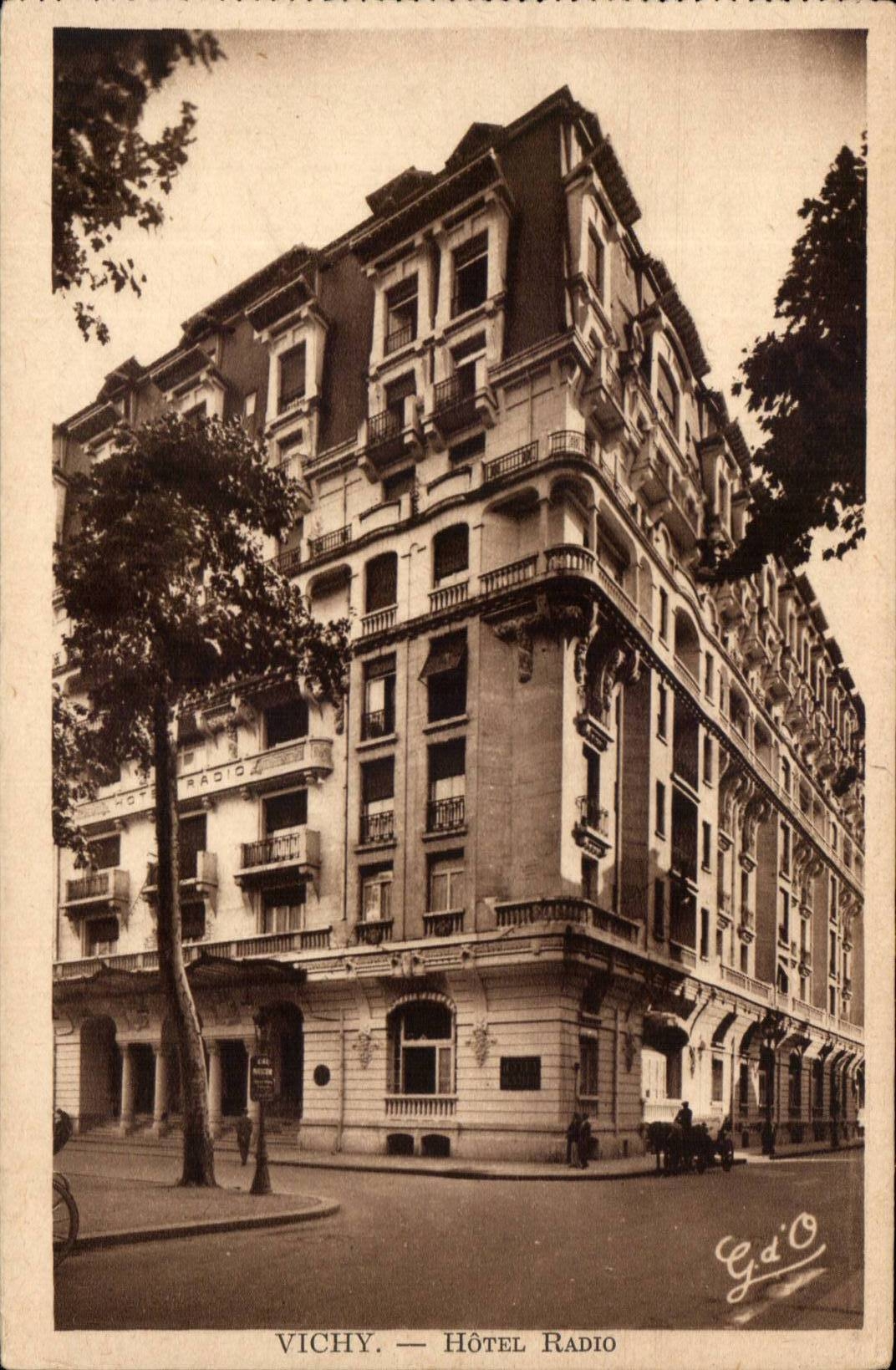 Vichy CPA Hotel Radio