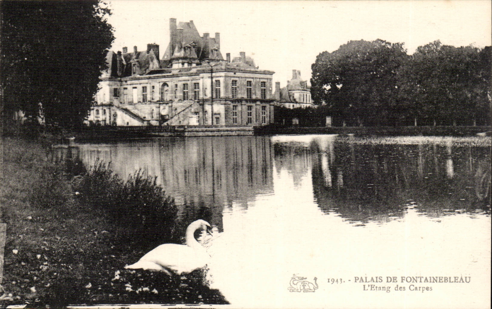 Palais de Fontainebleau — L'Étang des Carpes — éditeur non identifié, n° de série non visible