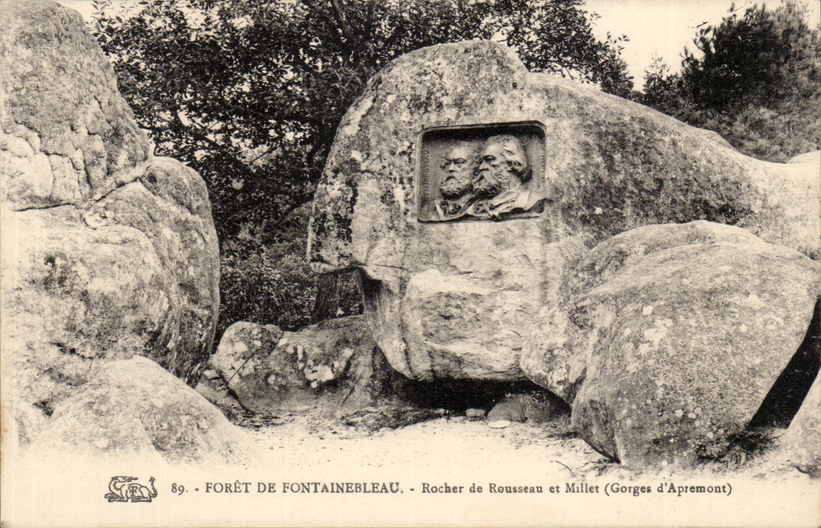 Foresta di Fontainebleau — Roccione di Rousseau e Millet (Gorges d'Apremont) — Editore: 89