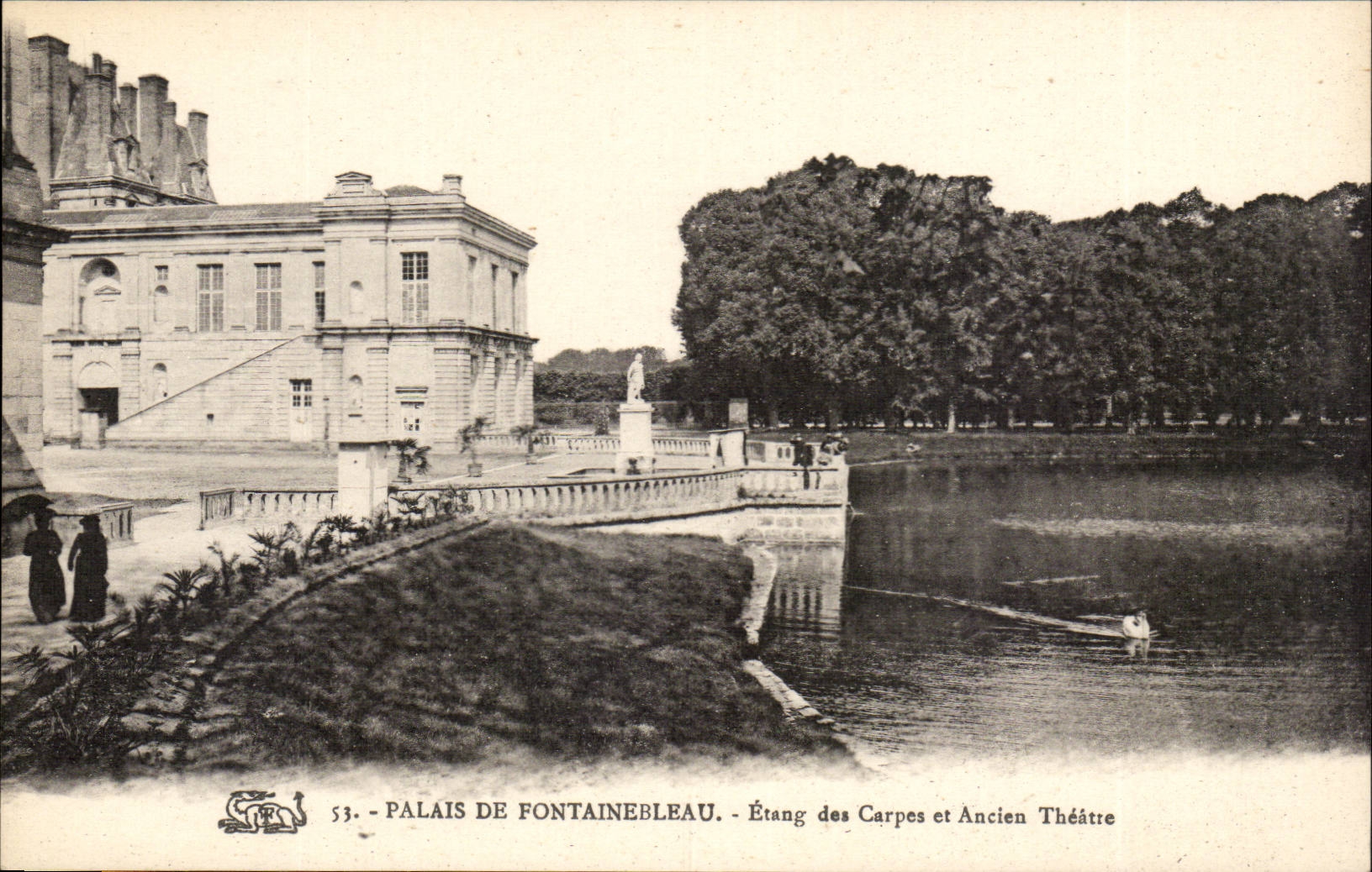 Palazzo di Fontainebleau — Lago delle Carpe e Teatro Antico — Editore : n° 53