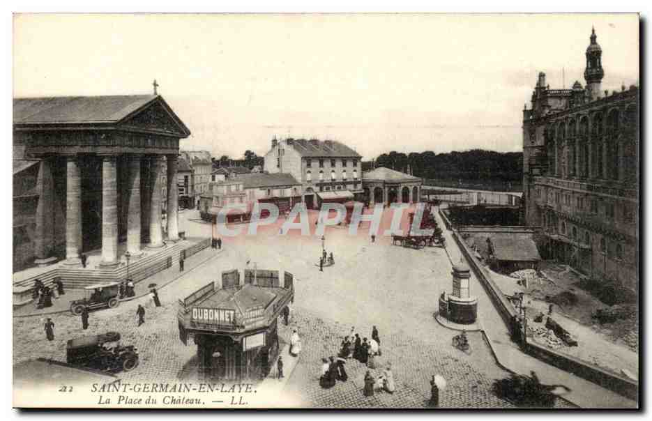 CPA Saint Germain en Laye La place du chateau