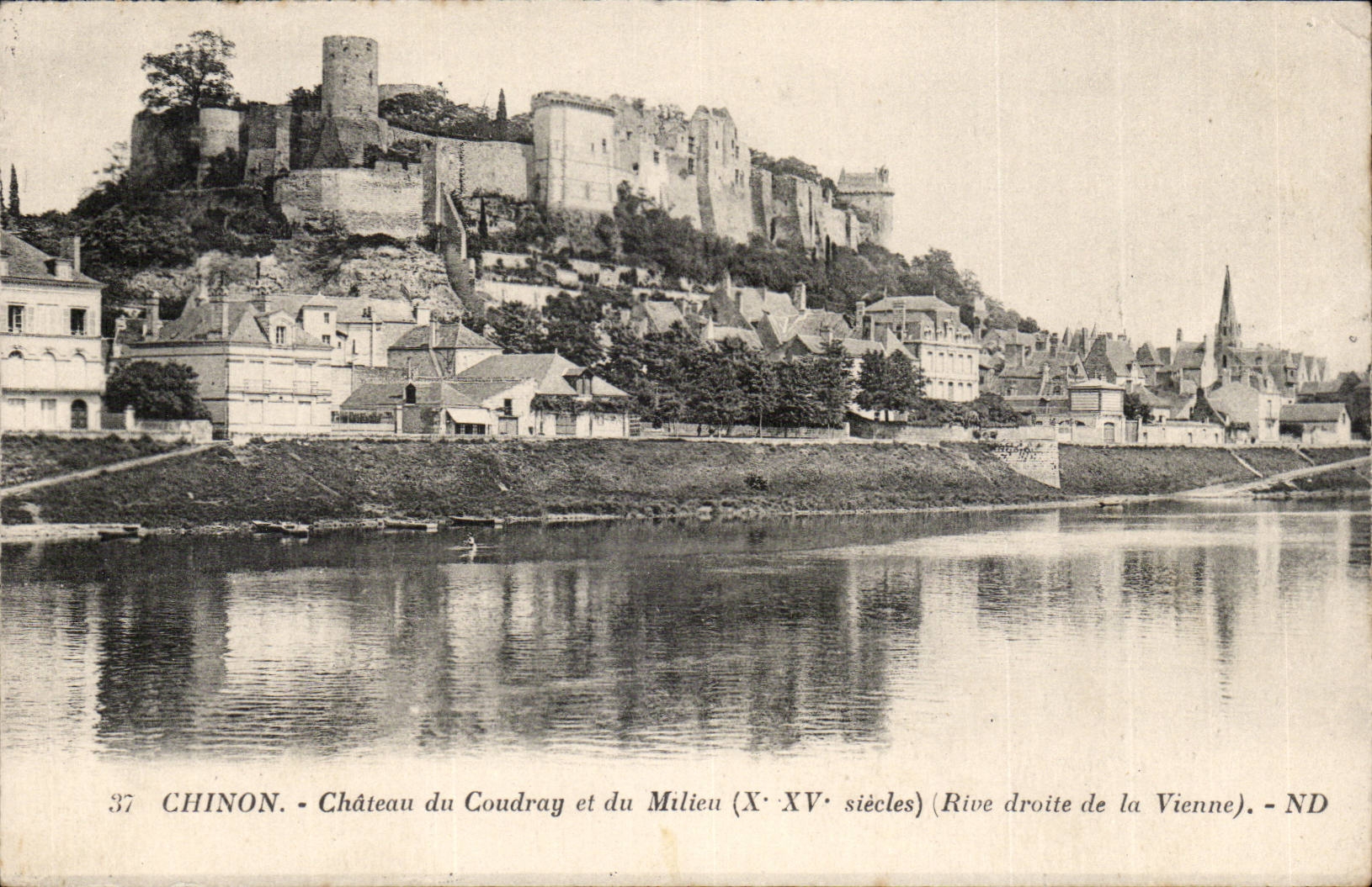 Chinon CPA Chateau du Coudray et du Milieu (rive droite de la Vienne)