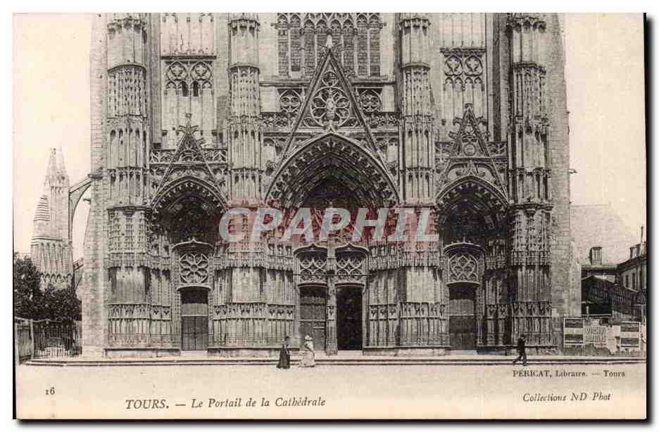 Tours CPA LE portail et la cathedrale