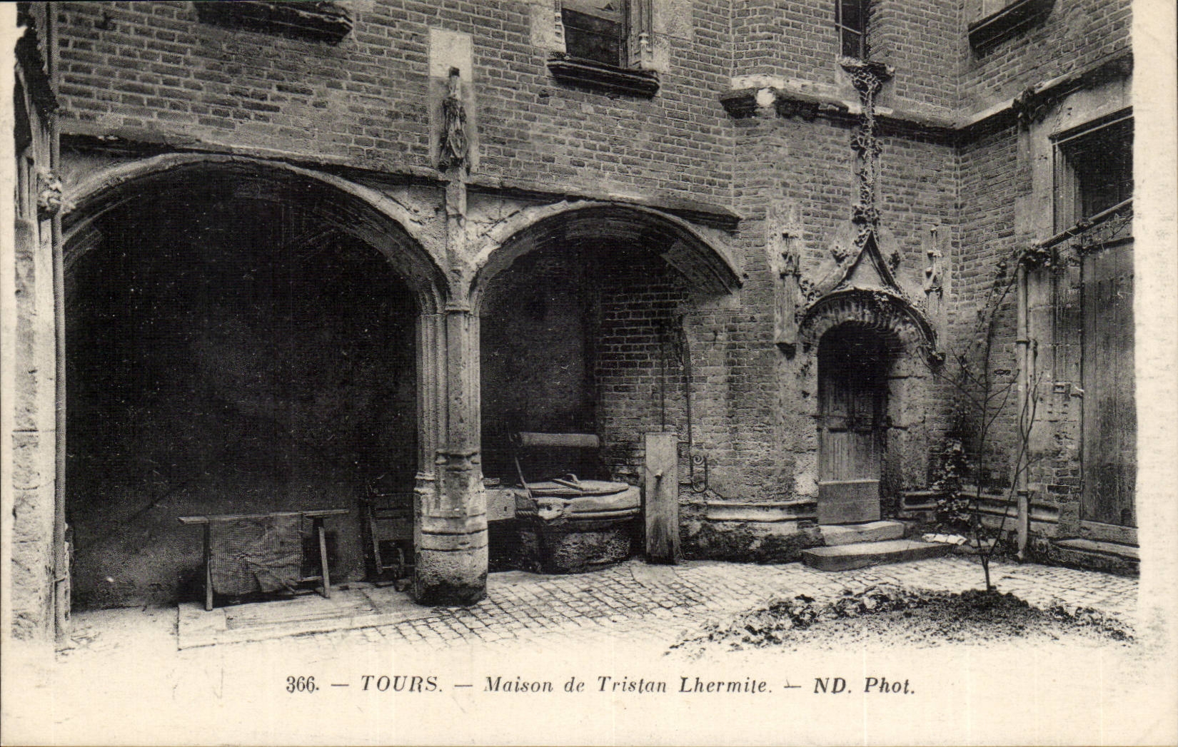 Tours CPA Maison de Tristan Lhermite 