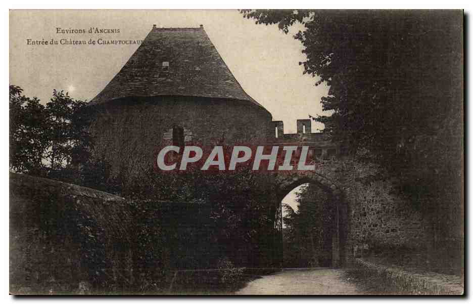 Environs d'Ancenis CPA Entree du chateau de Champtoceaux