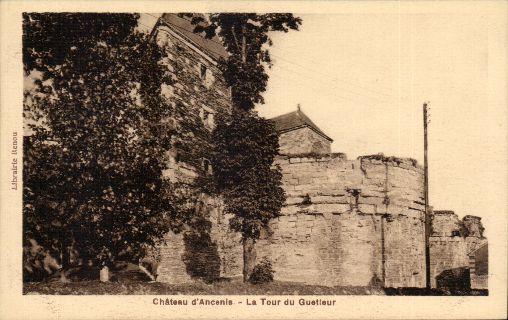 Chateau d'Ancenis CPA La tour du guerrier