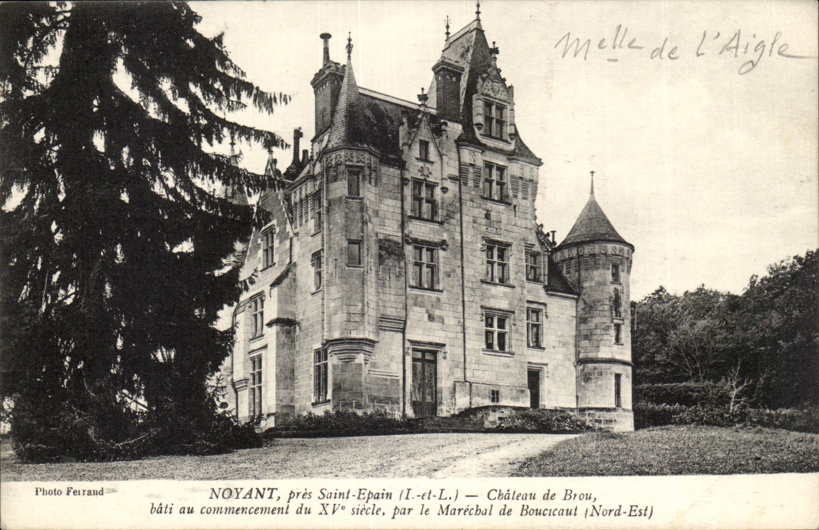 Noyant CPA pres Saint Epain Chateau de BRou