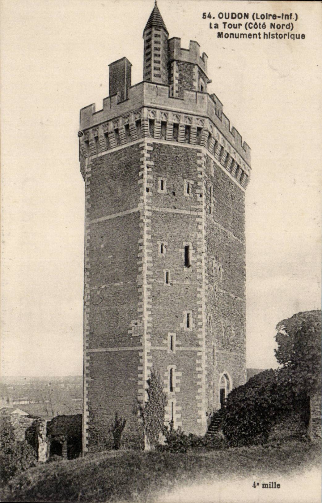 Oudon CPA La tour (cote nord) Monument historique
