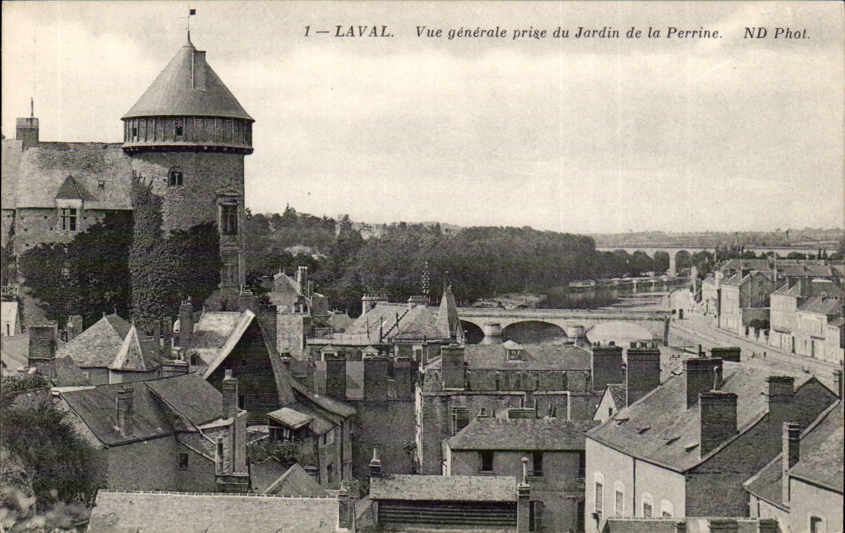 Laval CPA Vue generale prise du jardin de la Perrine