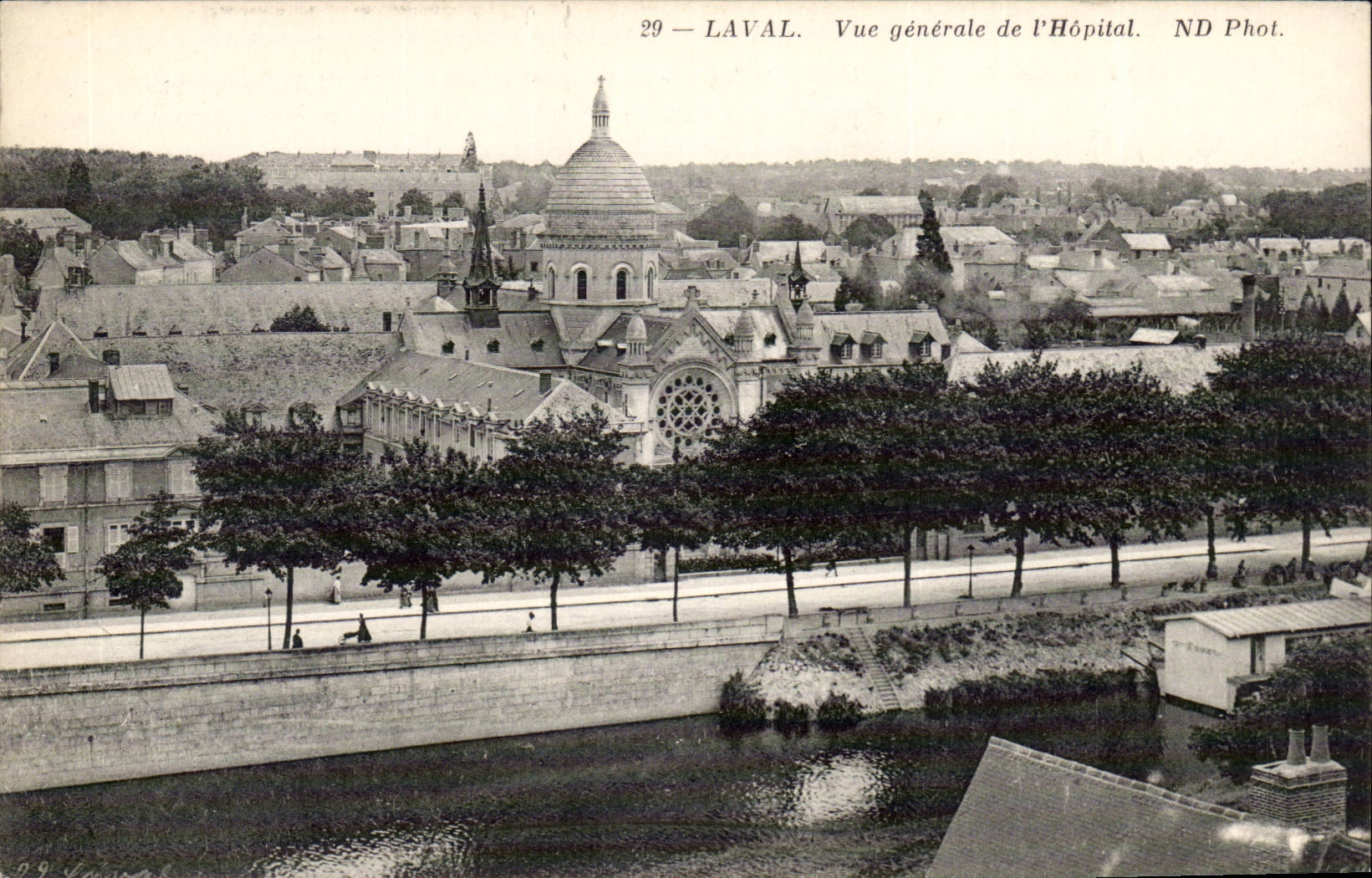 Laval CPA Vue generale de l'hopital