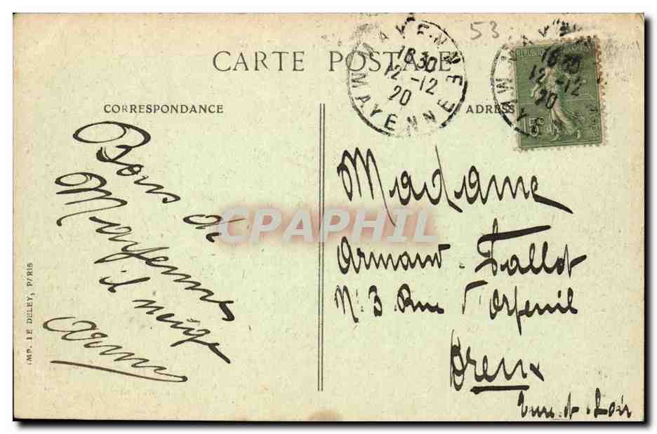 Mayenne CPA Le carrefour du parvis Notre Dame — Back