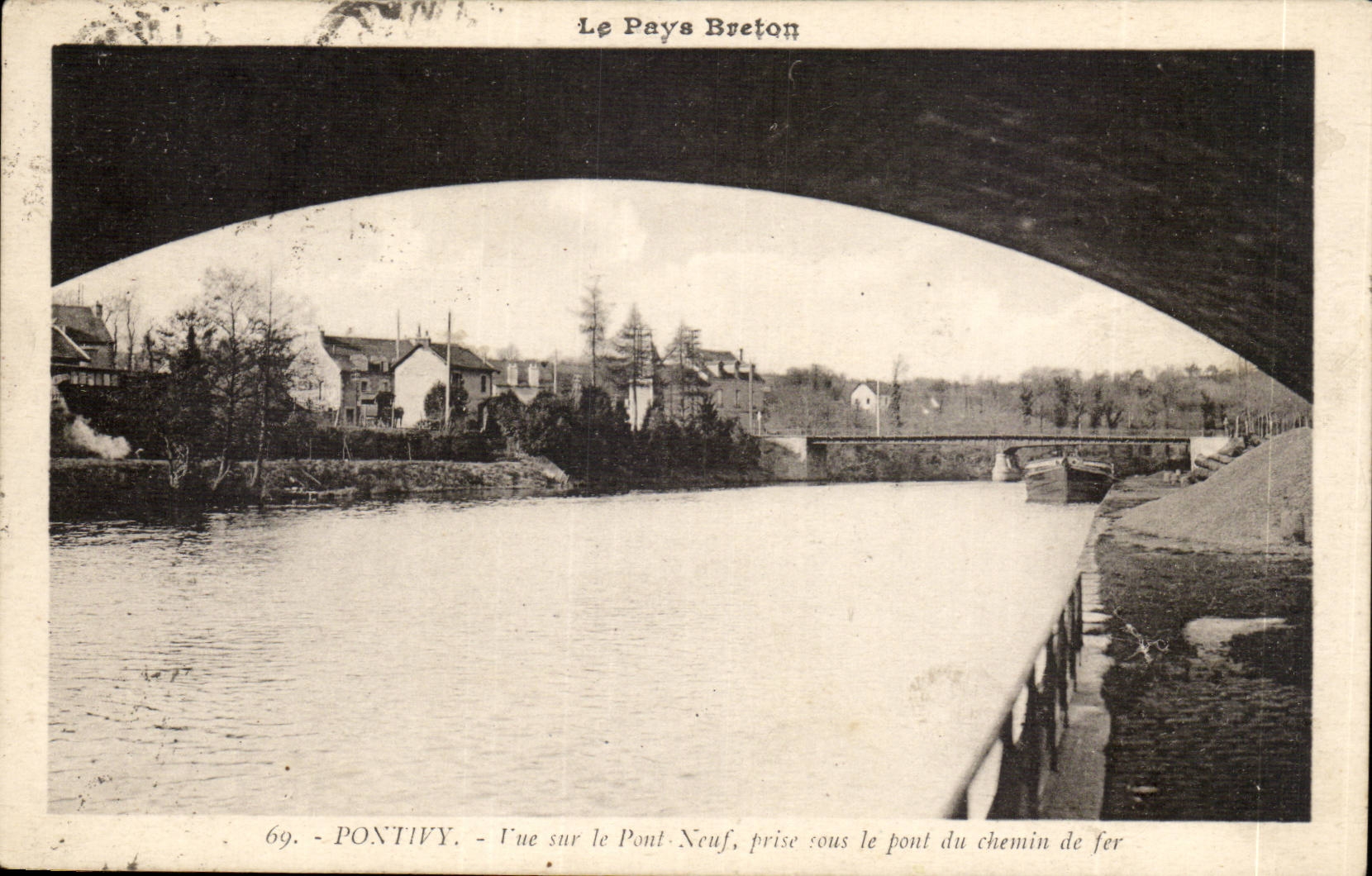 Pontivy CPA Vue sur le pont neuf prise sous le pont du chemin de fer