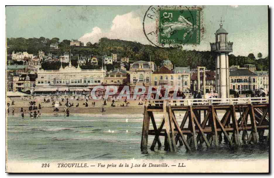 Trouville CPA Vue prise de la jetee de Deauville