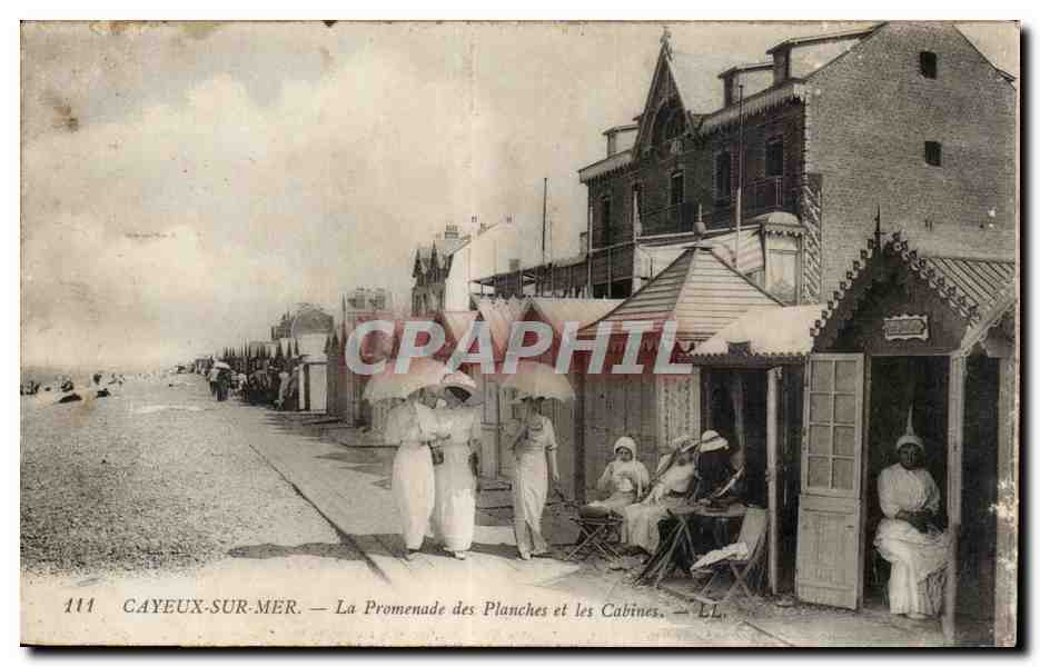 CAYEUX-SUR-MER — La Promenade des Planches et les Cabines — LL