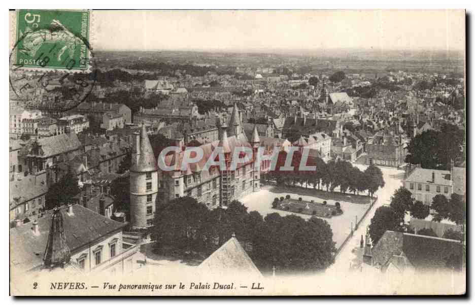 CPA Nevers Vue panoramique sur le palais ducal