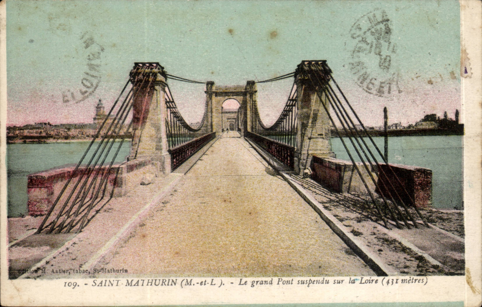 CPA Saint Mathurin Le grand pont suspendu sur la Loire 