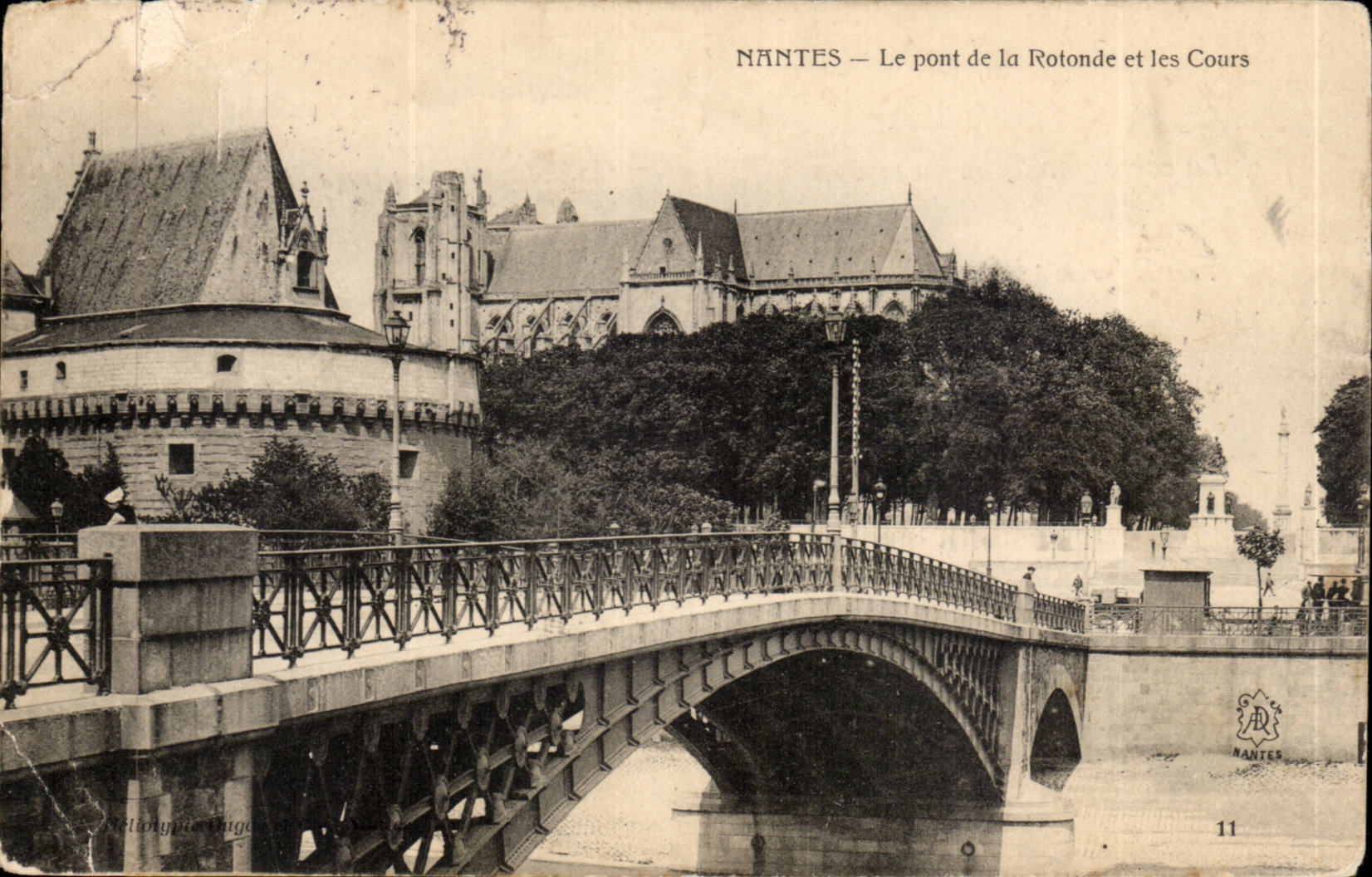 Nantes CPA Le pont de la Rotonde et les cours