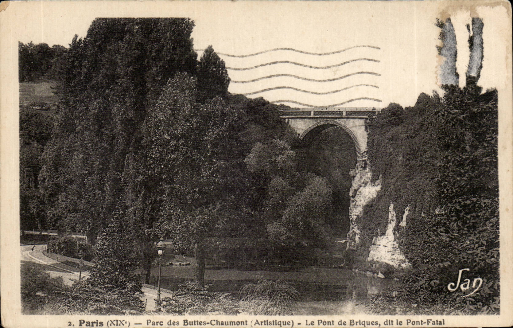 Paris CPA PArc des Buttes Chaumont Le pont de briques dit le pont Fatal