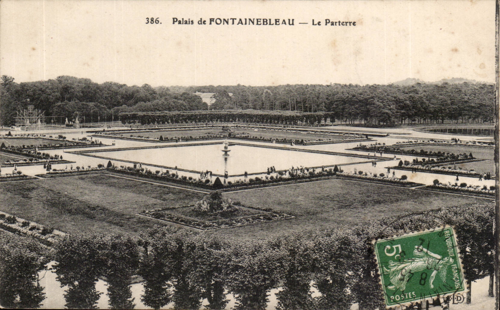 Palais de FONTAINEBLEAU — Le Parterre — Éditeur non identifié, n° 386