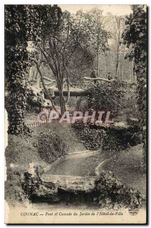 COGNAC — Brücke und Wasserfall im Garten des Rathauses — Verlag Monville & Dalloz
