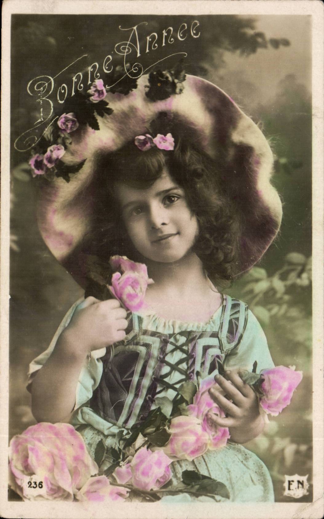Fantaisie - Enfant - Bonne Annee - beautiful girl with traditional clothes - CPA 