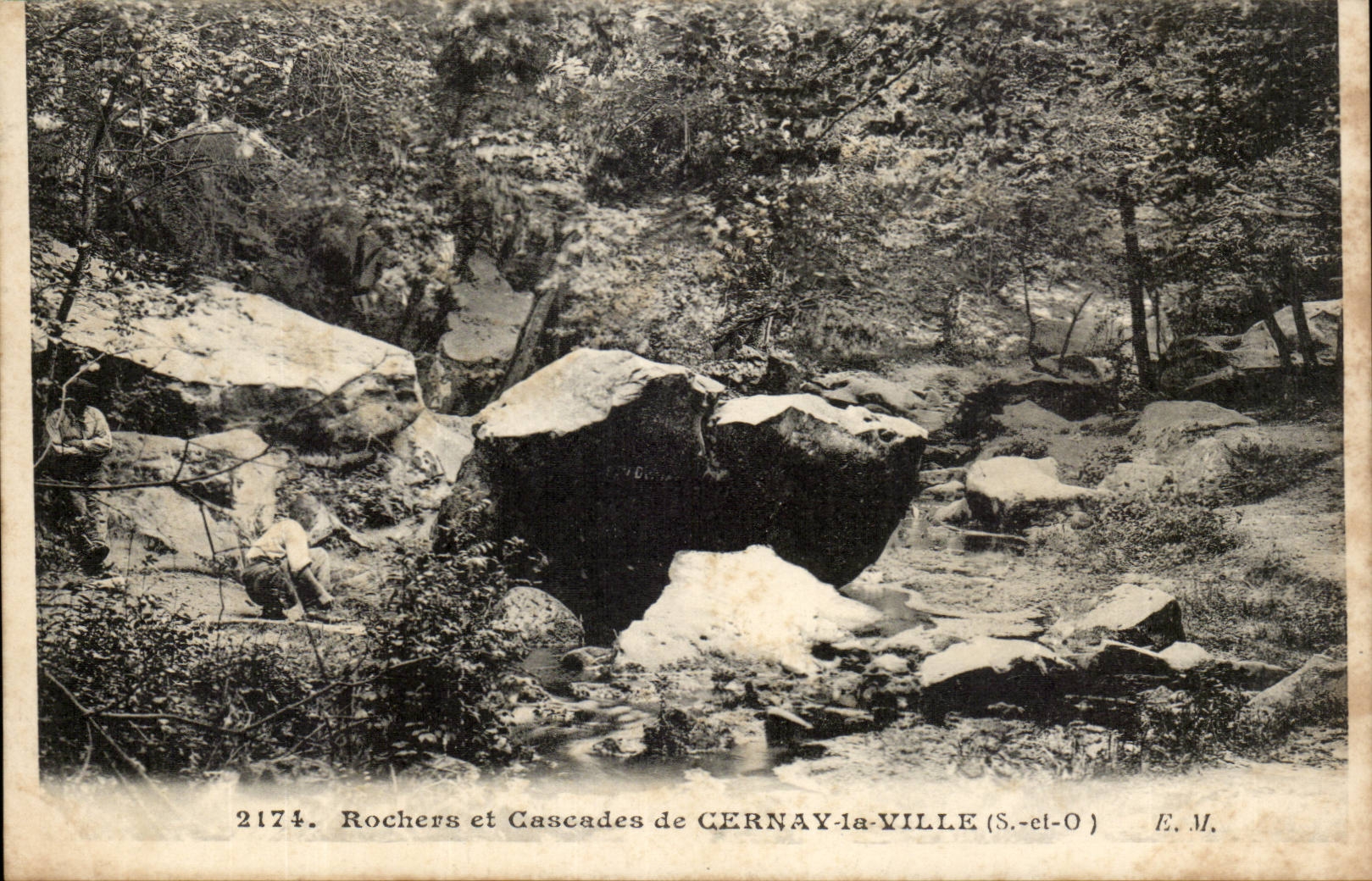 CPA Rochers et cascas de Cernau la Ville 