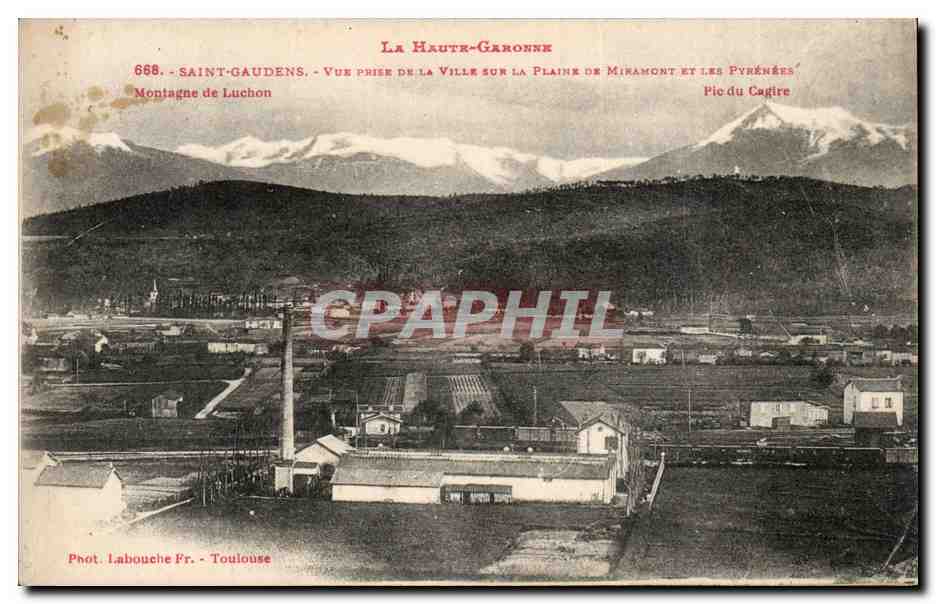 Saint-Gaudens — Vue prise de la ville sur la plaine de Miramont et les Pyrénées — Phot. Labouche Fr. - Toulouse