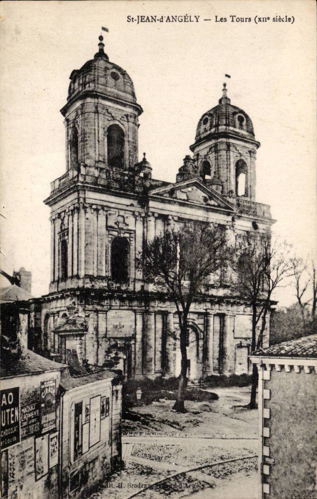 Saint Jean d'Angely CPA Les tours 