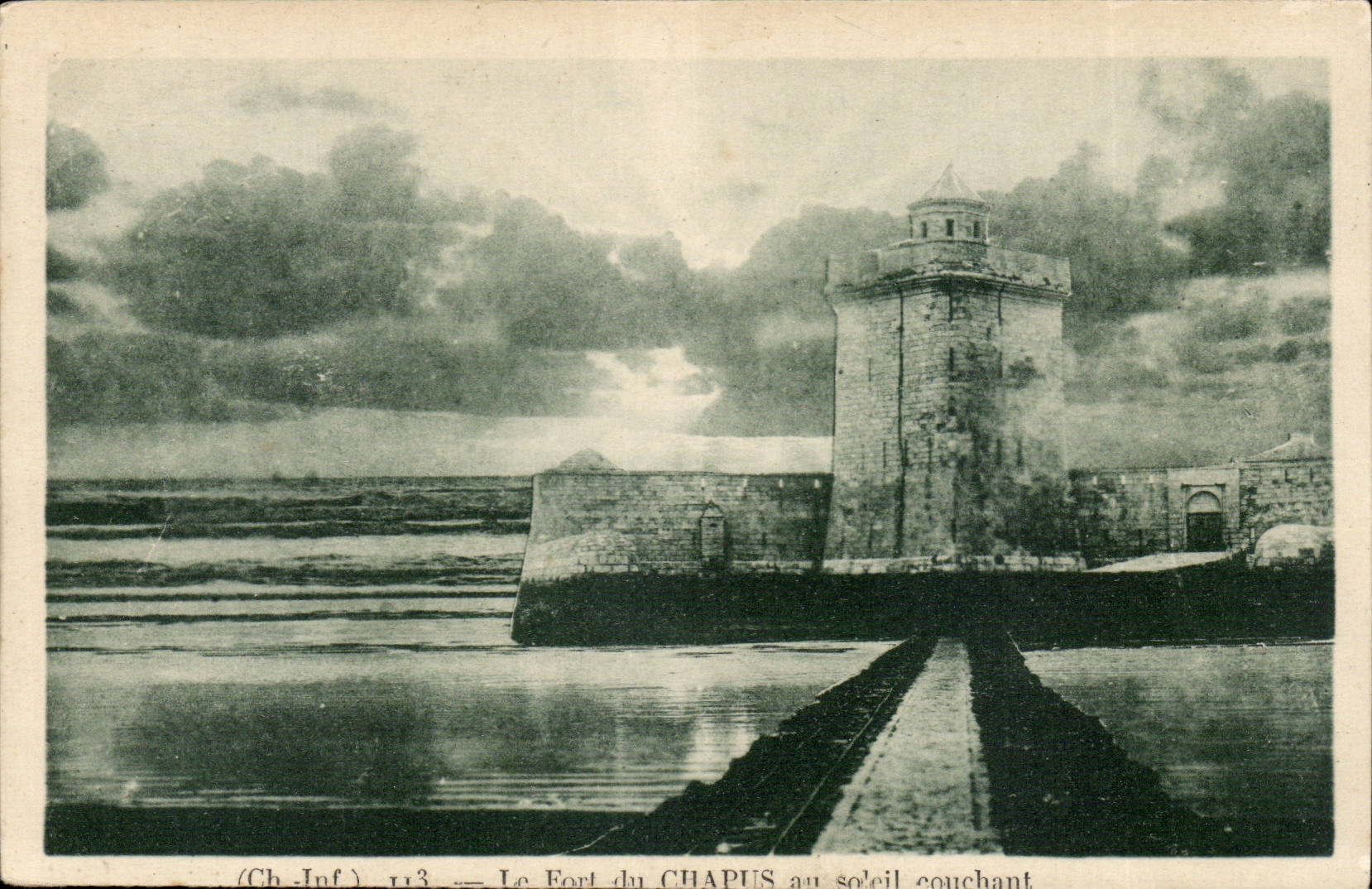CPA Le fort du Cahpus au soleil couchant