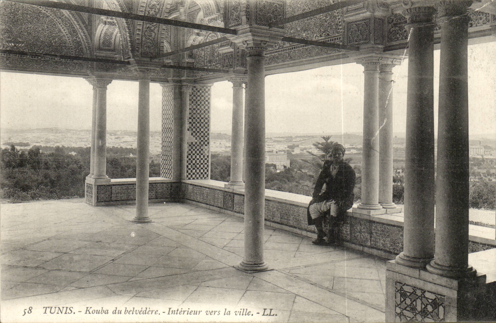 Tunisie Tunis CPA Kouba du belvedere Interieur vers la ville