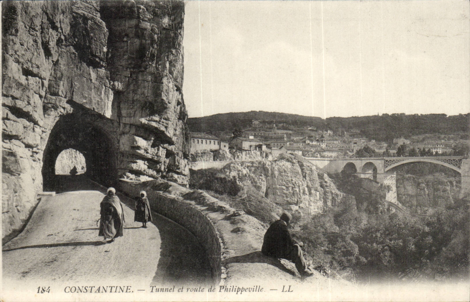 Algerie Constantine CPA Tunnel et route de Philippeville