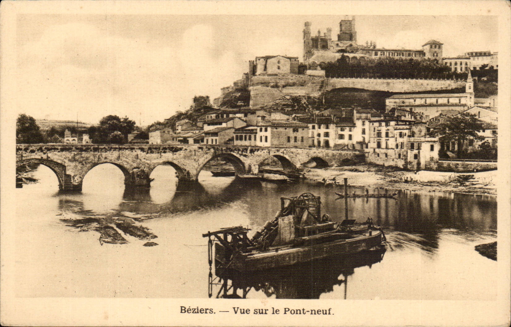 Béziers — Vue sur le Pont-neuf