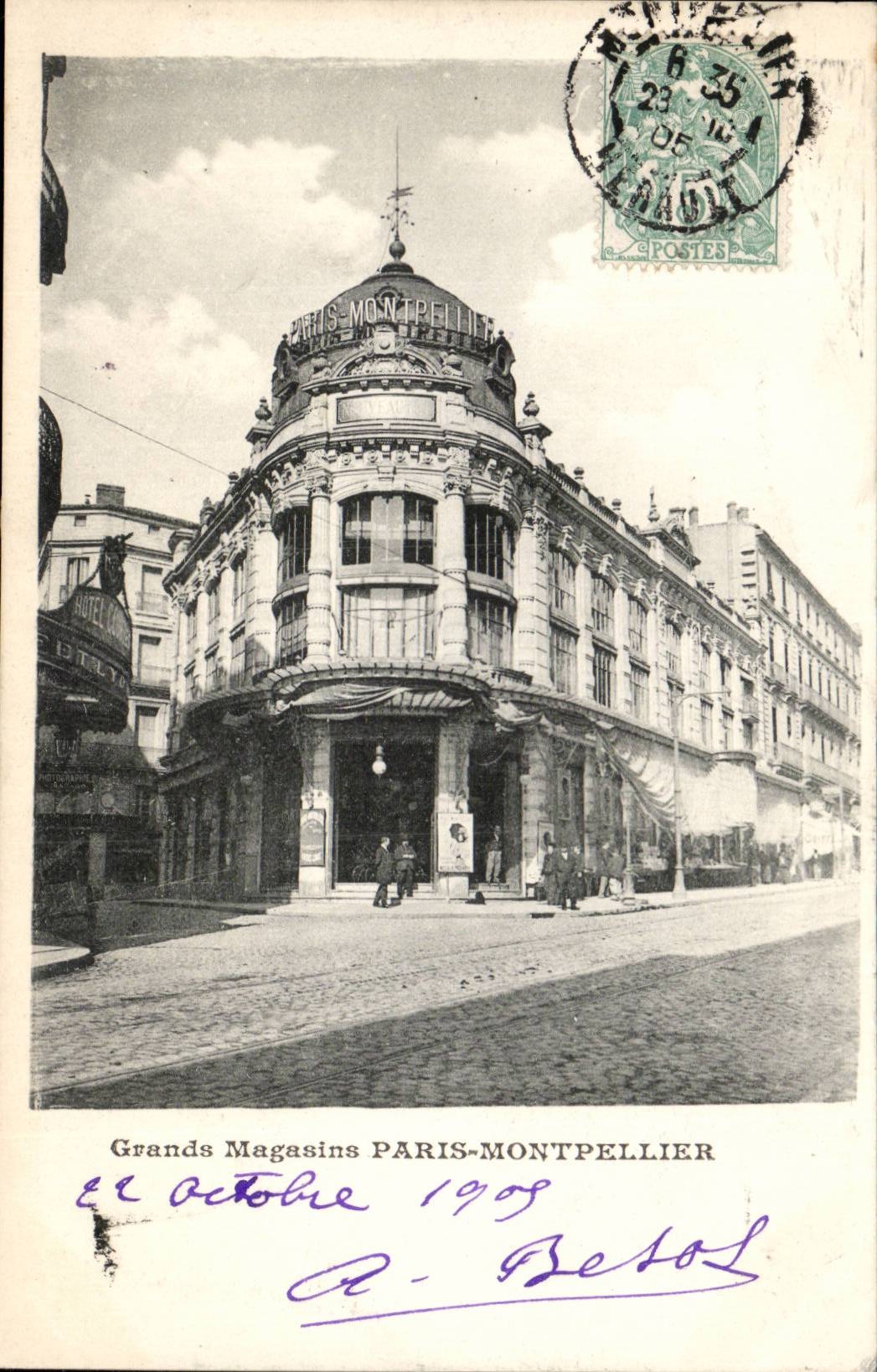 Grands Magasins PARIS-MONTPELLIER — vue de l'angle de la rue — éditeur non identifié, n° de série non visible