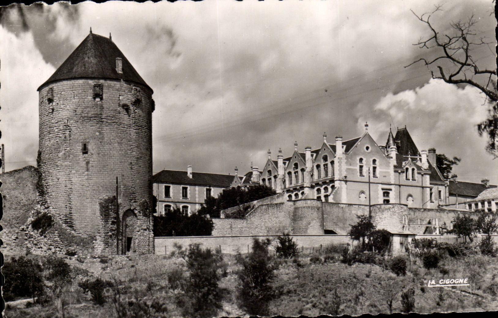 Thouars — La tour du Prince de Galles et le collège — Édition La Cigogne, Nantes