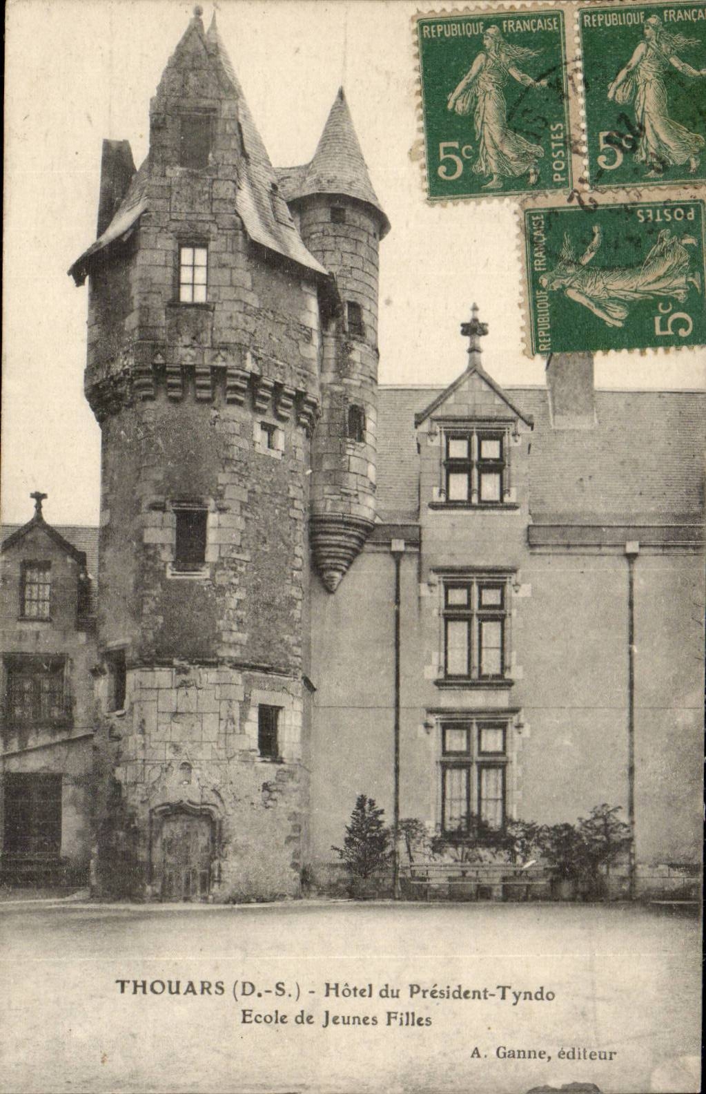 Thouars (D.-S.) — Hôtel du Président-Tyndo — École de Jeunes Filles — A. Ganne, éditeur