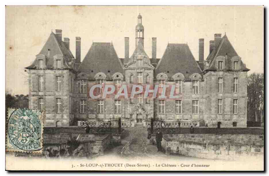 St-LOUP-s/THOUET (Deux-Sèvres) — Le Château - Cour d'honneur — Éditeur : Collection Gautreau, St-Loup