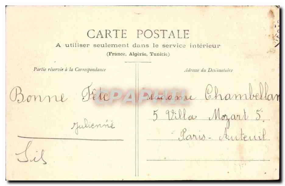 St-LOUP-s/THOUET (Deux-Sèvres) — Le Château - Cour d'honneur — Éditeur : Collection Gautreau, St-Loup — Reverso