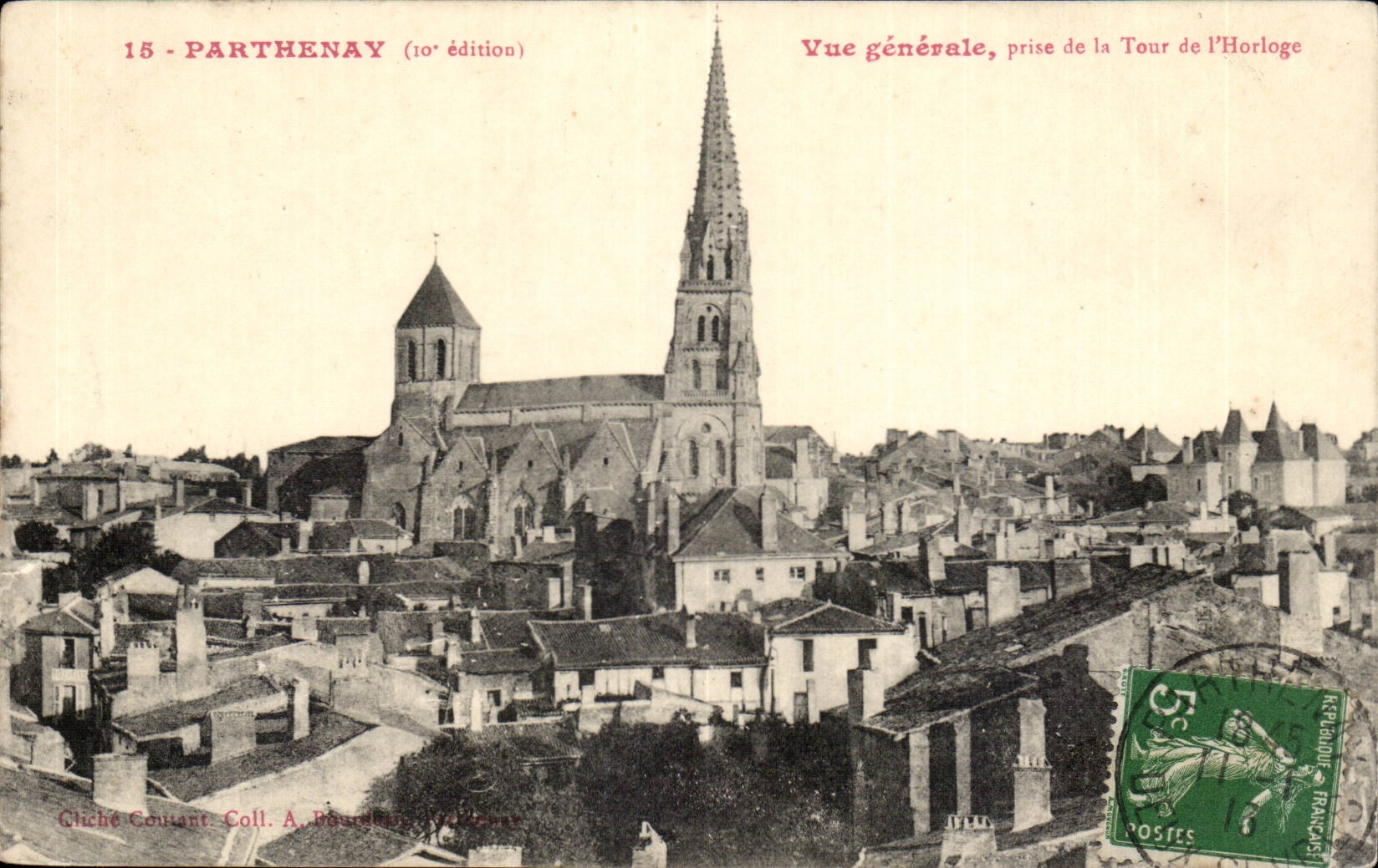 Parthenay — Vue générale prise de la Tour de l'Horloge — Cliché Coutant, 10e édition