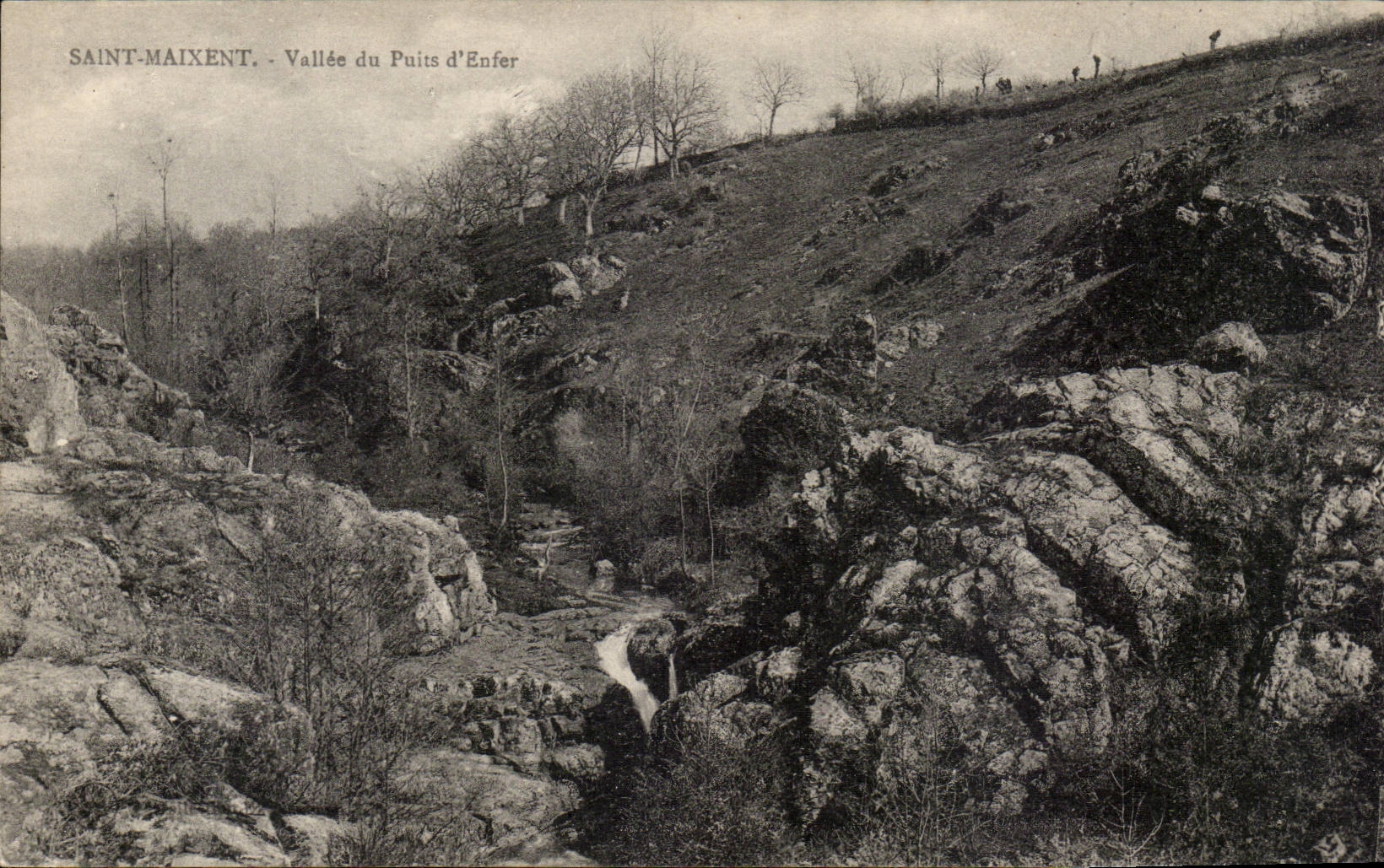Saint-Maixent - Vallée du Puits d'Enfer — éditeur inconnu, n° de série non visible