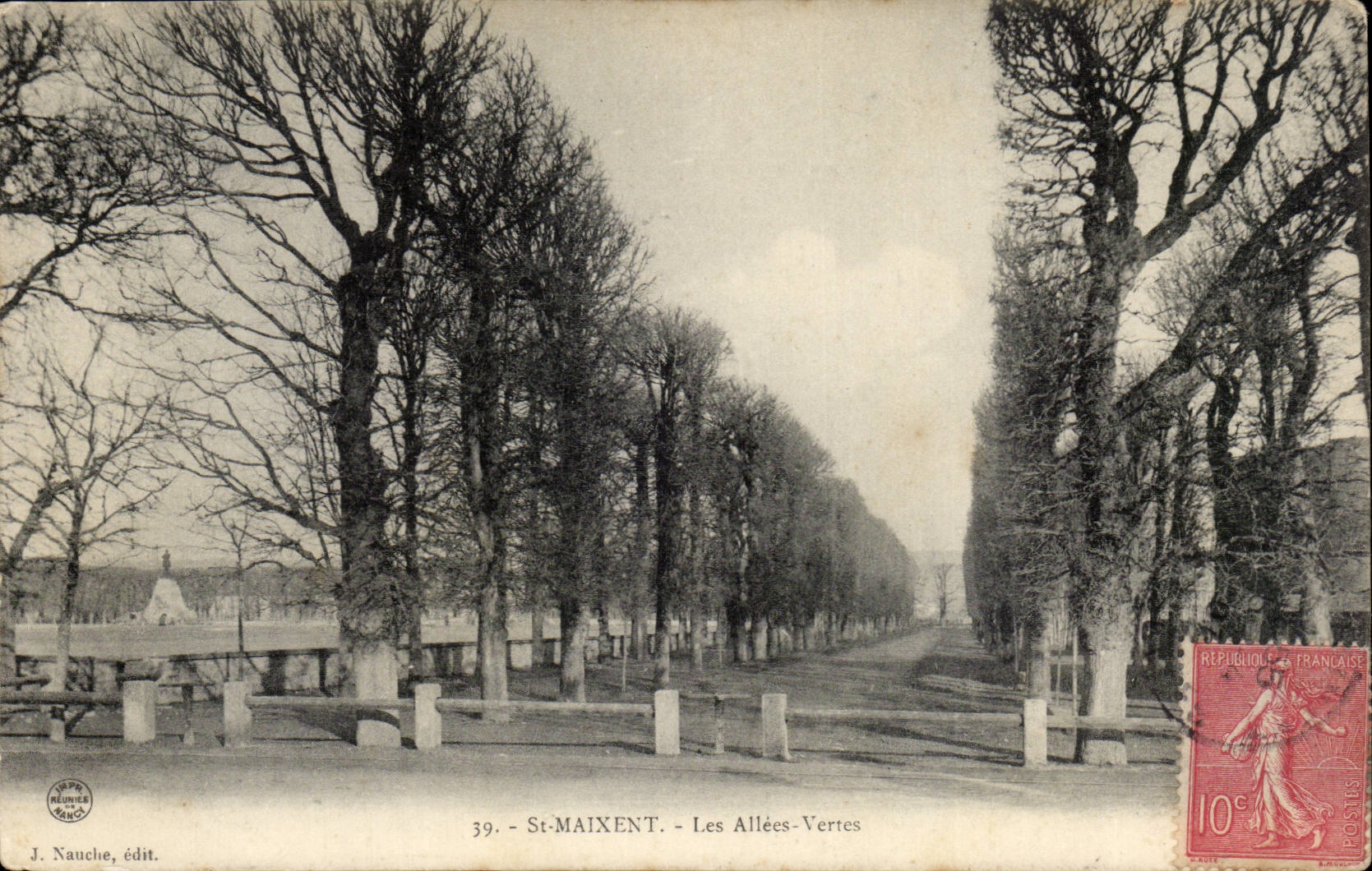 Saint Maixent CPA Les allees vertes