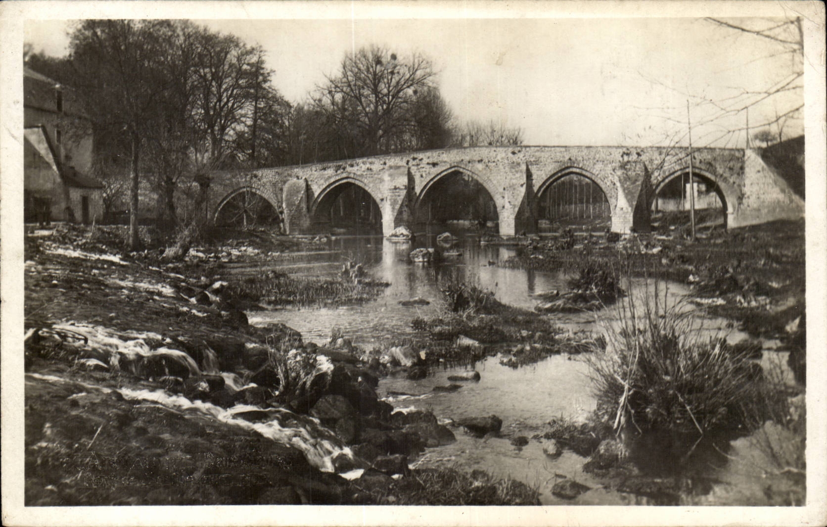 Airvault CPA Pont de Soulievres
