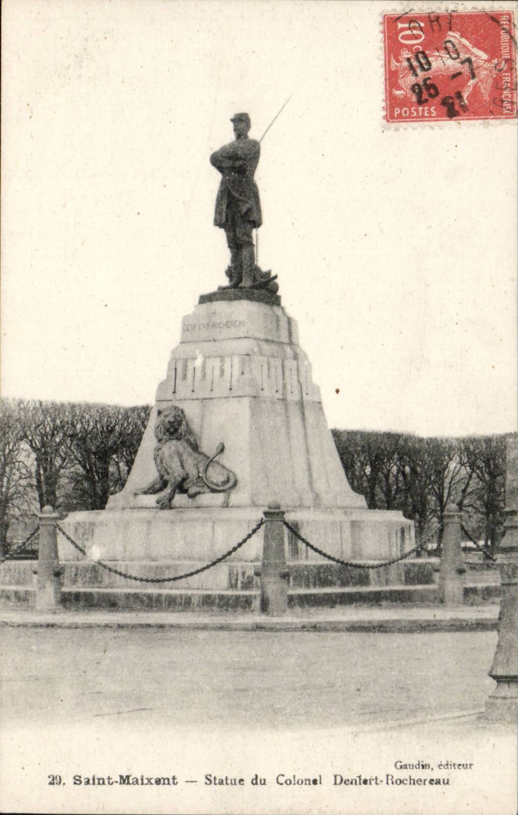 Saint Maixent CPA Statue du olonel Denfert Rochereau (lion)